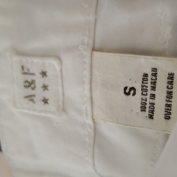 A&F (Abercrombie & Fitch) white 100% cotton wide leg cargos - Picture 9 of 11